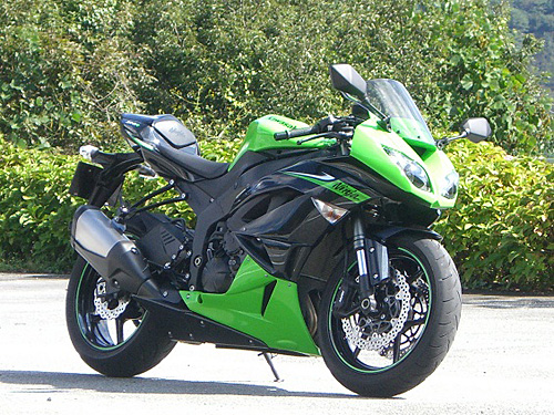 zx600